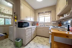 46280 Lyons Mill City Dr, Lyons, OR 97358 - Photo 9