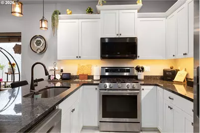 211 SE Woody Ct, Myrtle Creek, OR 97457 - Photo 13