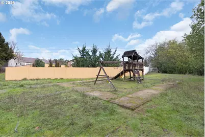 211 SE Woody Ct, Myrtle Creek, OR 97457 - Photo 39