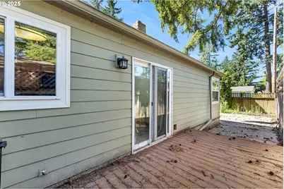 12312 NE Brazee St, Portland, OR 97230 - Photo 35