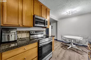 12312 NE Brazee St, Portland, OR 97230 - Photo 15