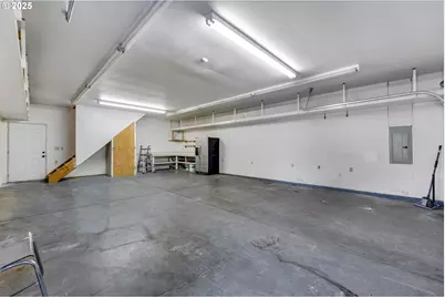 12312 NE Brazee St, Portland, OR 97230 - Photo 27