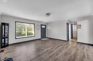 12312 NE Brazee St, Portland, OR 97230 - Photo 7