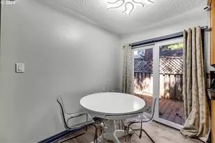 12312 NE Brazee St, Portland, OR 97230 - Photo 9