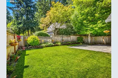 7610 SW Gearhart Dr, Beaverton, OR 97007 - Photo 41