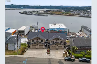 815 SW 13th St #3, Newport, OR 97365 - Photo 1