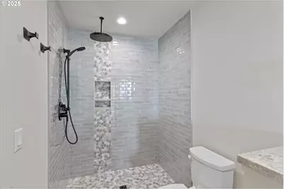 815 SW 13th St #3, Newport, OR 97365 - Photo 17