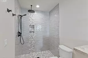 815 Southwest 13th Street, Newport, OR 97365 - Photo 17