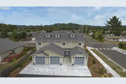 1595 37th St, Florence, OR 97439 - Photo 1