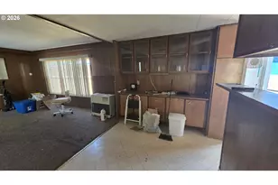 677 W Main St, John Day, OR 97845 - Photo 5