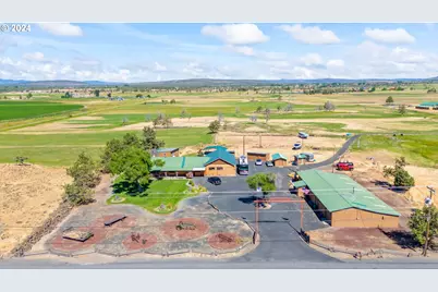 3068 SW Reif Rd, Powell Butte, OR 97753 - Photo 1