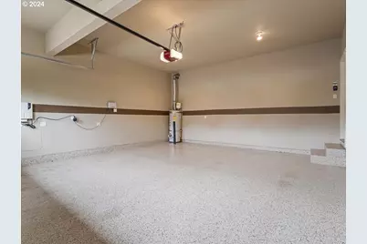 10932 SE Hilltop Ct, Happy Valley, OR 97086 - Photo 37