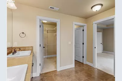 10932 SE Hilltop Ct, Happy Valley, OR 97086 - Photo 29