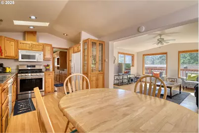 19921 Whaleshead Rd #B8, Brookings, OR 97415 - Photo 19