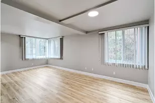 1205 SW Cardinell Dr, Portland, OR 97201 - Photo 5