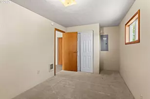 298 51st St, Springfield, OR 97478 - Photo 15