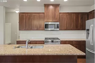 4007 NE Tacoma Ct, Camas, WA 98607 - Photo 9