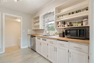 10520 SE Holgate Blvd, Portland, OR 97266 - Photo 11