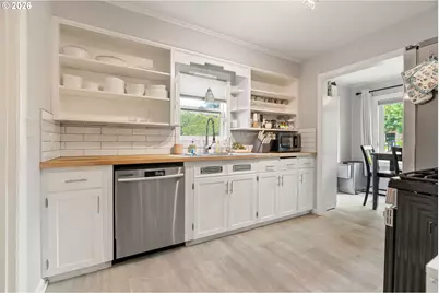 10520 SE Holgate Blvd, Portland, OR 97266 - Photo 13