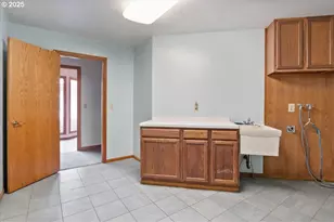 17815 NE Courtney Rd, Newberg, OR 97132 - Photo 13