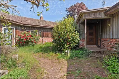 17815 NE Courtney Rd, Newberg, OR 97132 - Photo 9