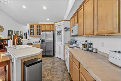 21799 NE Larkspur Ln, Fairview, OR 97024 - Photo 13