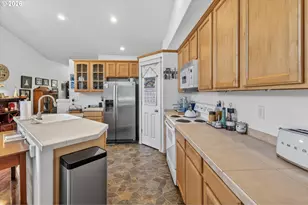 21799 NE Larkspur Ln, Fairview, OR 97024 - Photo 13