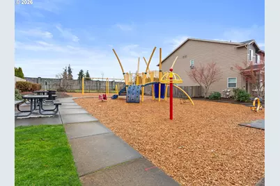 827 NW 1st Ave, Canby, OR 97013 - Photo 37