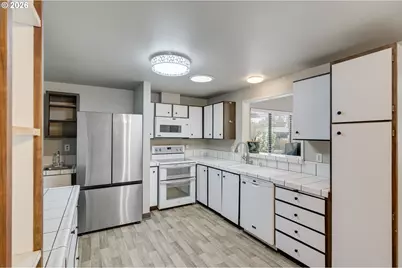 1228 NW Westridge St, Vancouver, WA 98665 - Photo 7