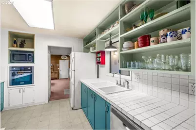 12602 NE Fry Rd, Aurora, OR 97002 - Photo 13