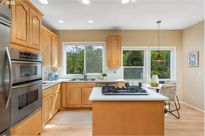 2118 NW Mill Pond Rd, Portland, OR 97229 - Photo 9