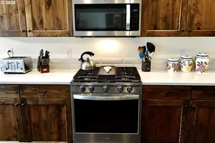 51900 Settler Dr, La Pine, OR 97739 - Photo 9