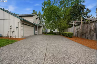 1331 NE 85th Ct, Hillsboro, OR 97006 - Photo 3