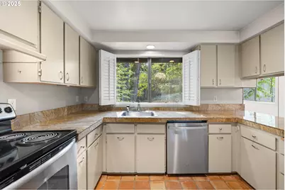 16081 Pearcy St, Lake Oswego, OR 97034 - Photo 9