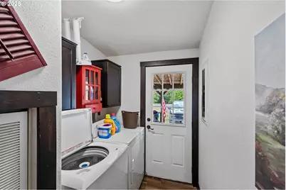 63562 Daniels Creek Rd, Coos Bay, OR 97420 - Photo 29