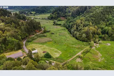 63562 Daniels Creek Rd, Coos Bay, OR 97420 - Photo 7