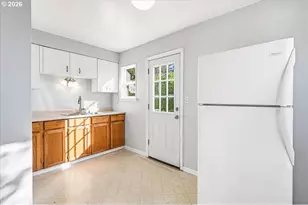 7404 NE Hassalo St, Portland, OR 97213 - Photo 7