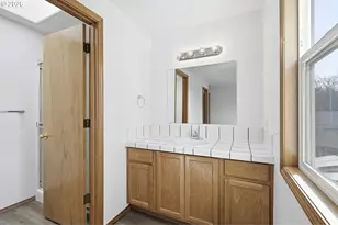 5718 SE Steele St, Portland, OR 97206 - Photo 31