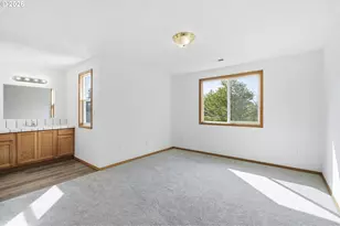 5718 SE Steele St, Portland, OR 97206 - Photo 27