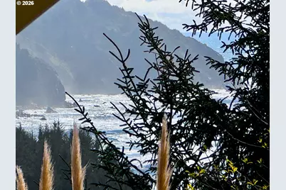 19921 Whaleshead Rd #OV13, Brookings, OR 97415 - Photo 3