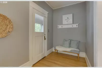 5824 N Syracuse St, Portland, OR 97203 - Photo 3