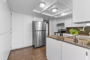 11122 NE Wygant St, Portland, OR 97220 - Photo 13