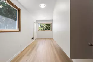 11122 NE Wygant St, Portland, OR 97220 - Photo 33