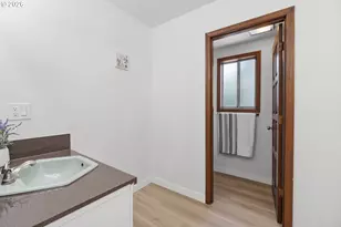 11122 NE Wygant St, Portland, OR 97220 - Photo 19