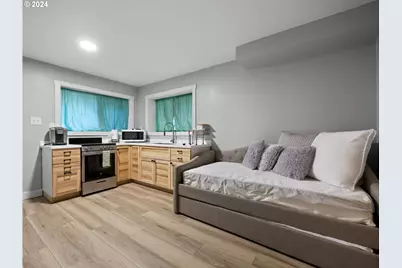 88940 E Round Mountain Loop, Government Camp, OR 97028 - Photo 33