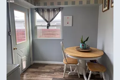 213 NW 4th Ave, John Day, OR 97845 - Photo 11