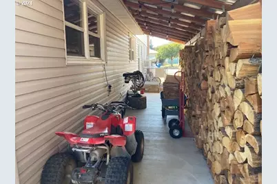 213 NW 4th Ave, John Day, OR 97845 - Photo 35