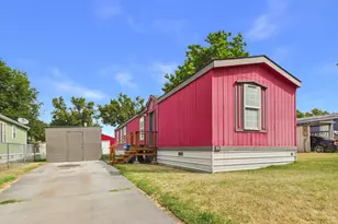 1800 NE 10th St, Hermiston, OR 97838 - Photo 1