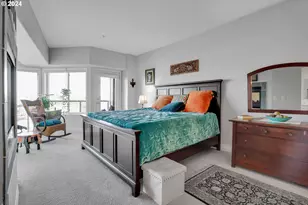 905 N Harbour Dr, Portland, OR 97217 - Photo 21