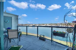 905 N Harbour Dr, Portland, OR 97217 - Photo 13